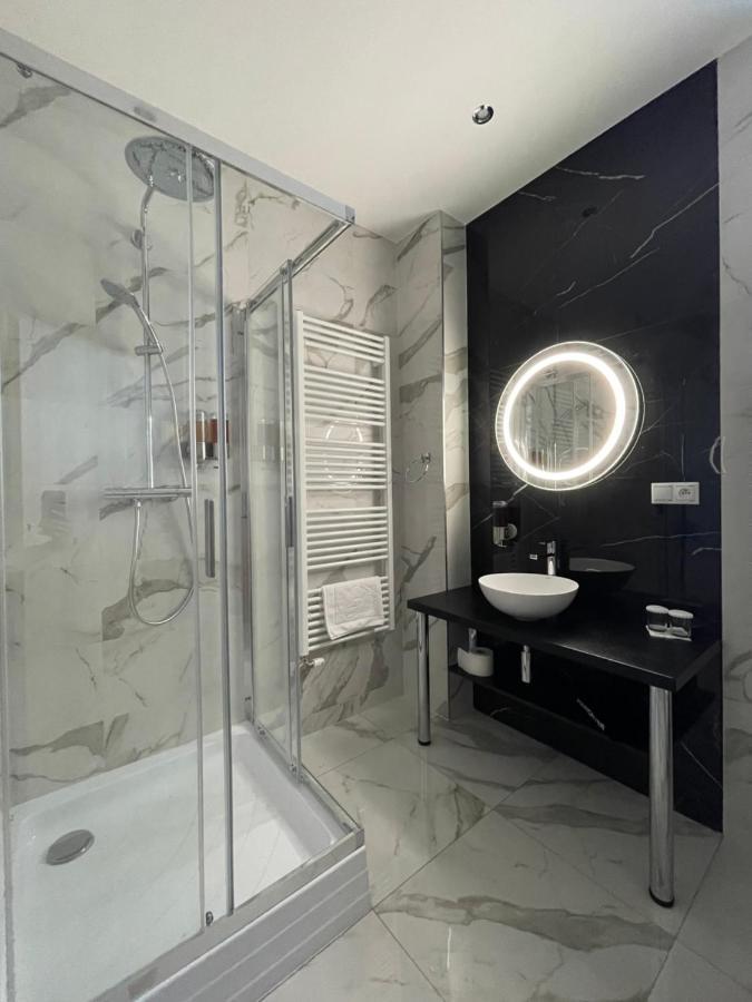 Typton Hotel&Spa Medzilaborce Extérieur photo