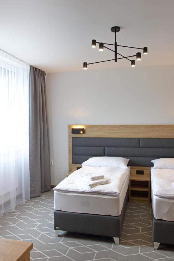 Typton Hotel&Spa Medzilaborce Extérieur photo