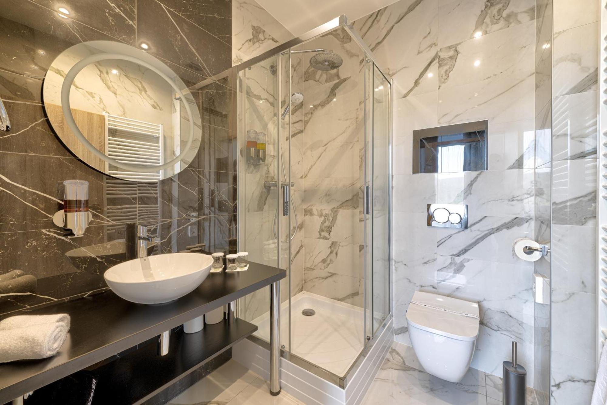 Typton Hotel&Spa Medzilaborce Extérieur photo