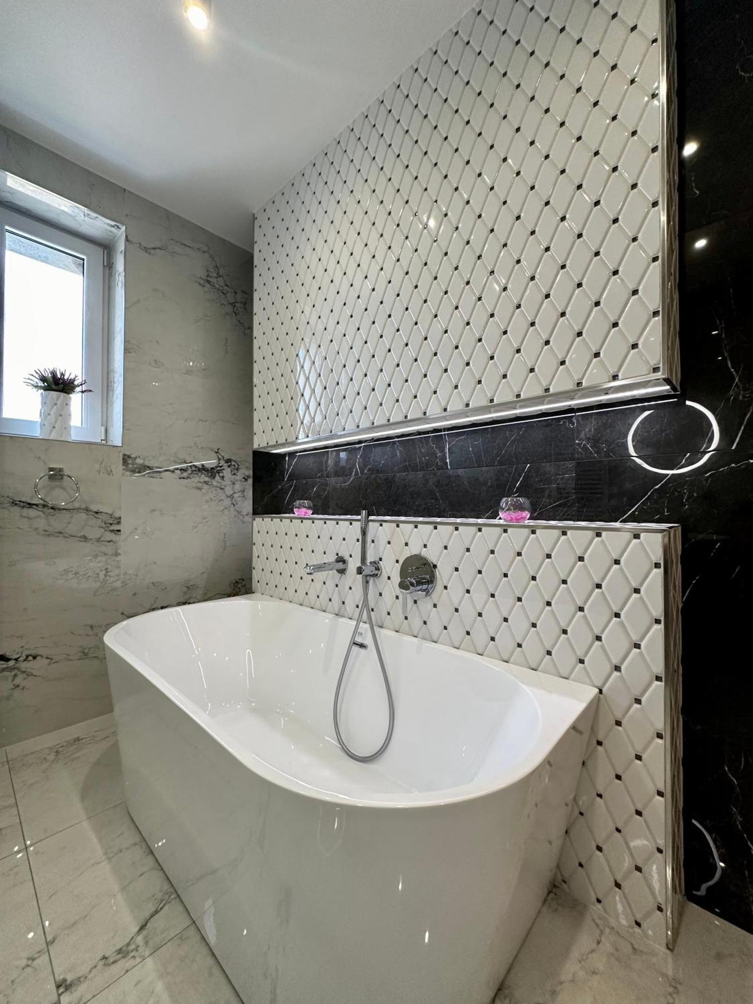 Typton Hotel&Spa Medzilaborce Extérieur photo